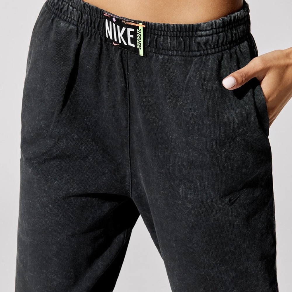 Nike Sportswear High Rise Wash Pant Dark Smoke Grey size Small men/ Large woman